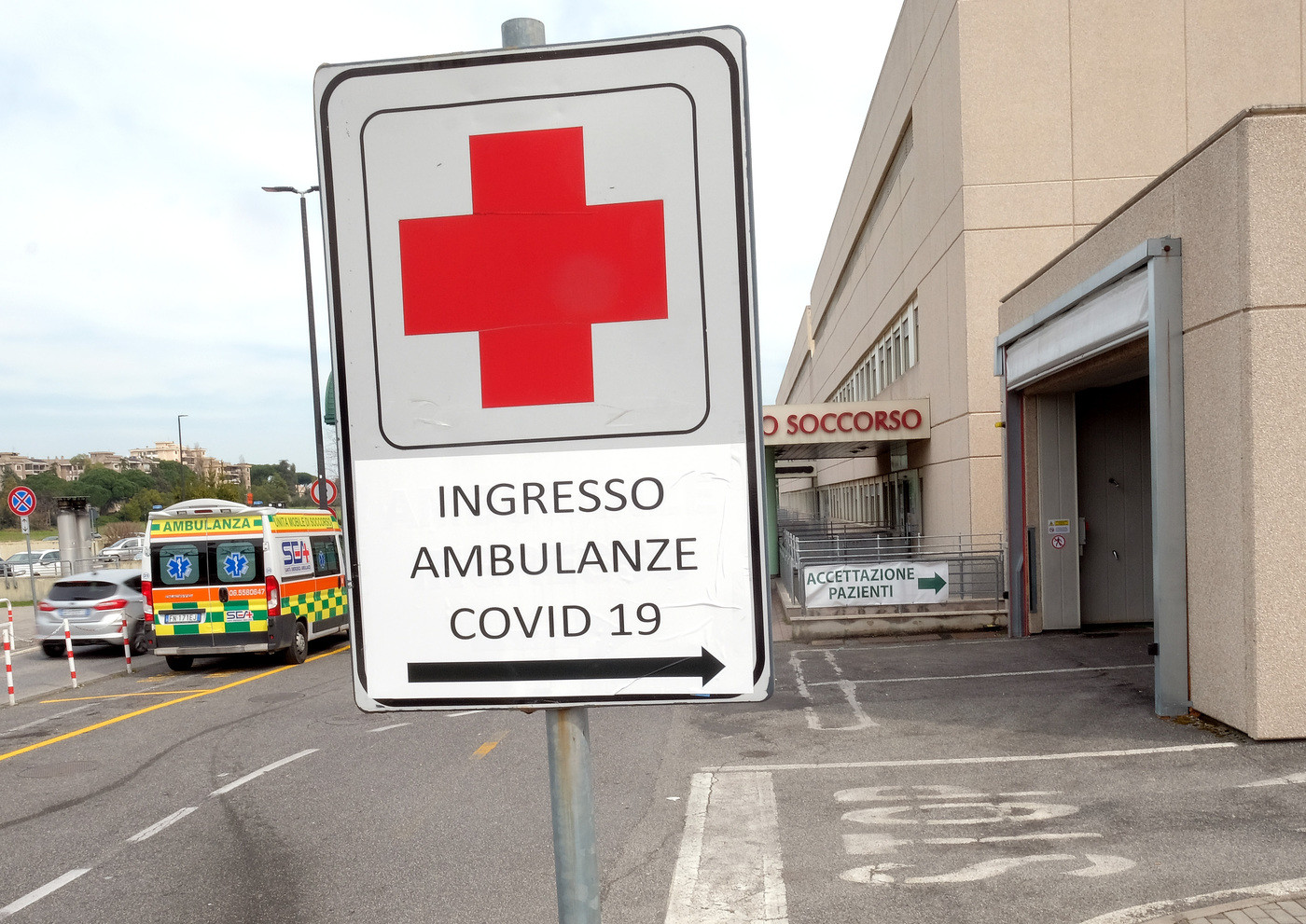 Coronavirus, Iss: “In media 8 giorni tra sintomi e decesso”