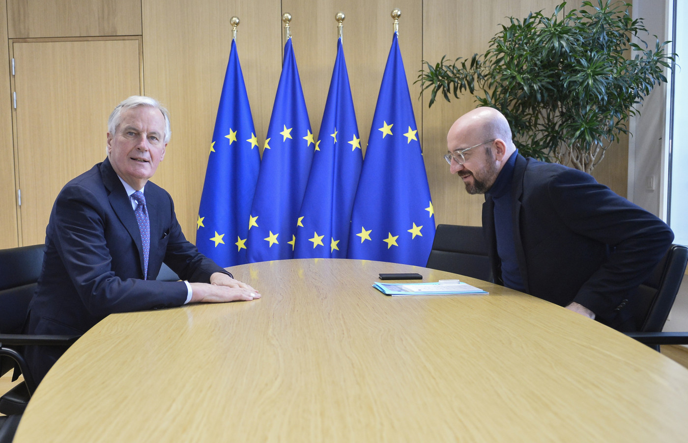 Coronavirus, Barnier positivo al tampone: “Ne usciremo insieme”