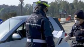 Coronavirus, Roma: massicci controlli della polizia per le strade