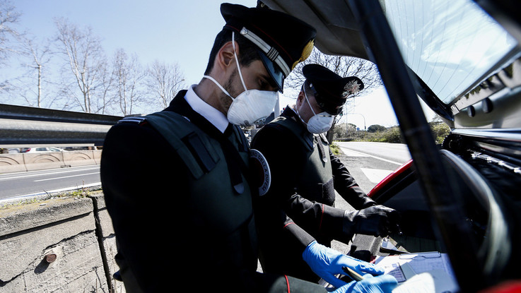 Coronavirus, nuovo modulo autocertificazione: stretta su spostamenti
