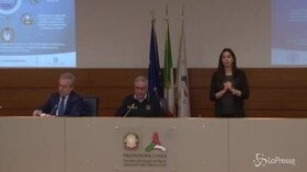 Coronavirus, giù i contagi ma risalgono le vittime
