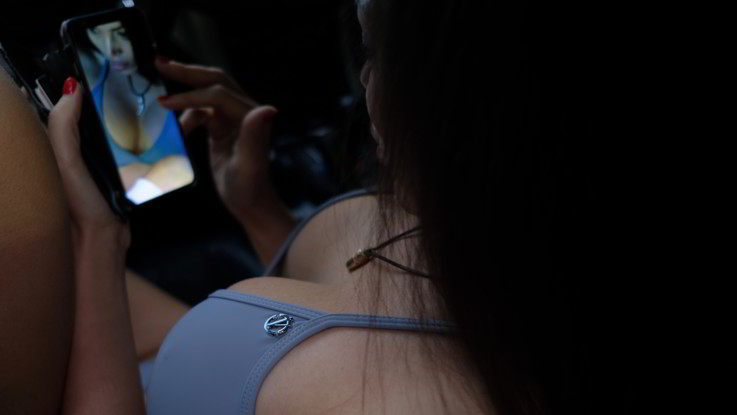 Coronavirus, crollano gli annunci delle escort. Le professioniste: si lavora solo via webcam