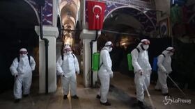 Coronavirus, Istanbul: igienizzato il Grande Bazar