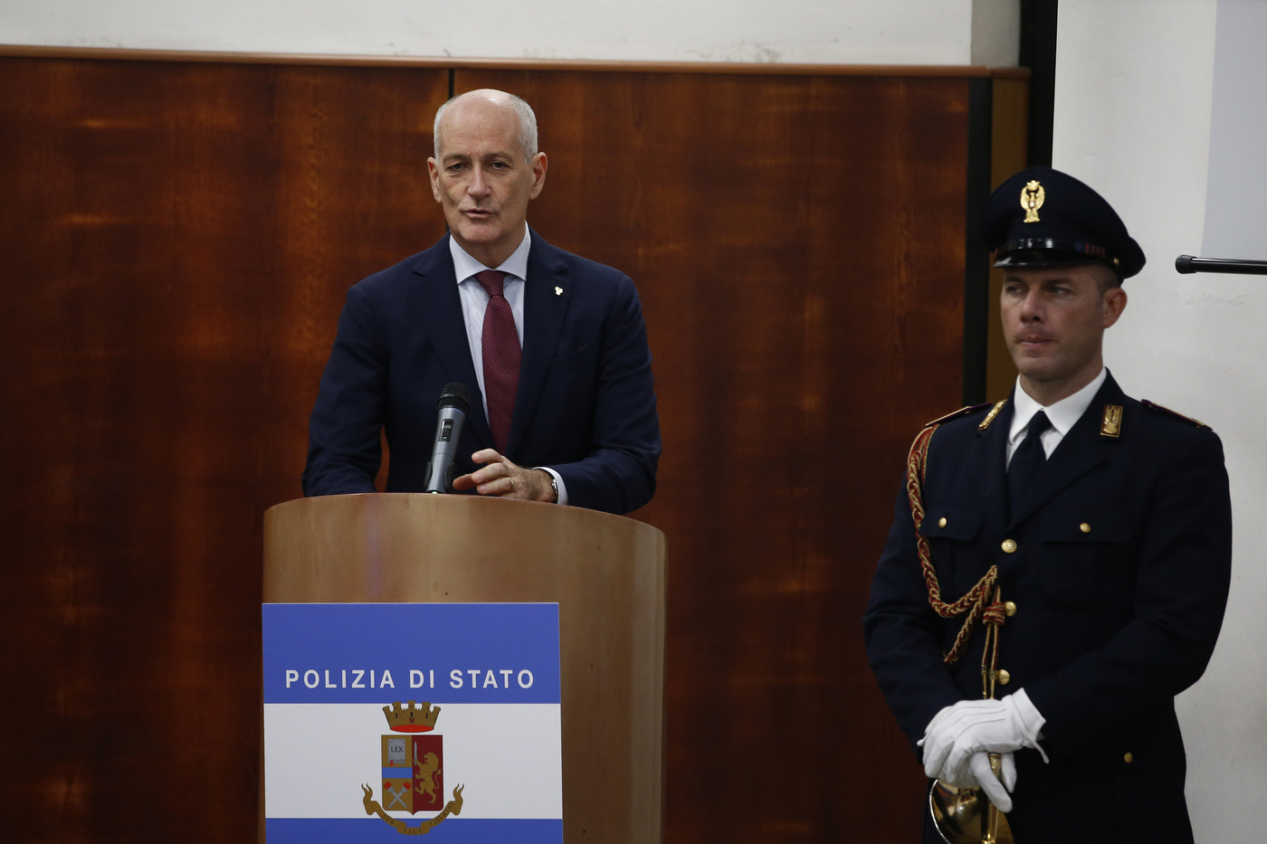 Coronavirus, arriva la nuova autocertificazione. Gabrielli: “Dobbiamo aggiornare il modulo”