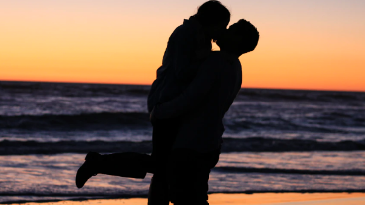 L'oroscopo di venerdì 27 marzo, Vergine: solide le basi di una storia d'amore