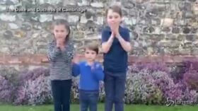 Coronavirus, gli applausi dei principini George, Charlotte e Louis per il personale medico