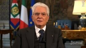 Il fuorionda di Mattarella: “Giovanni, neanch’io vado dal barbiere”