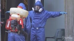 Coronavirus, l’esercito russo sanifica una struttura per anziani nel Bergamasco