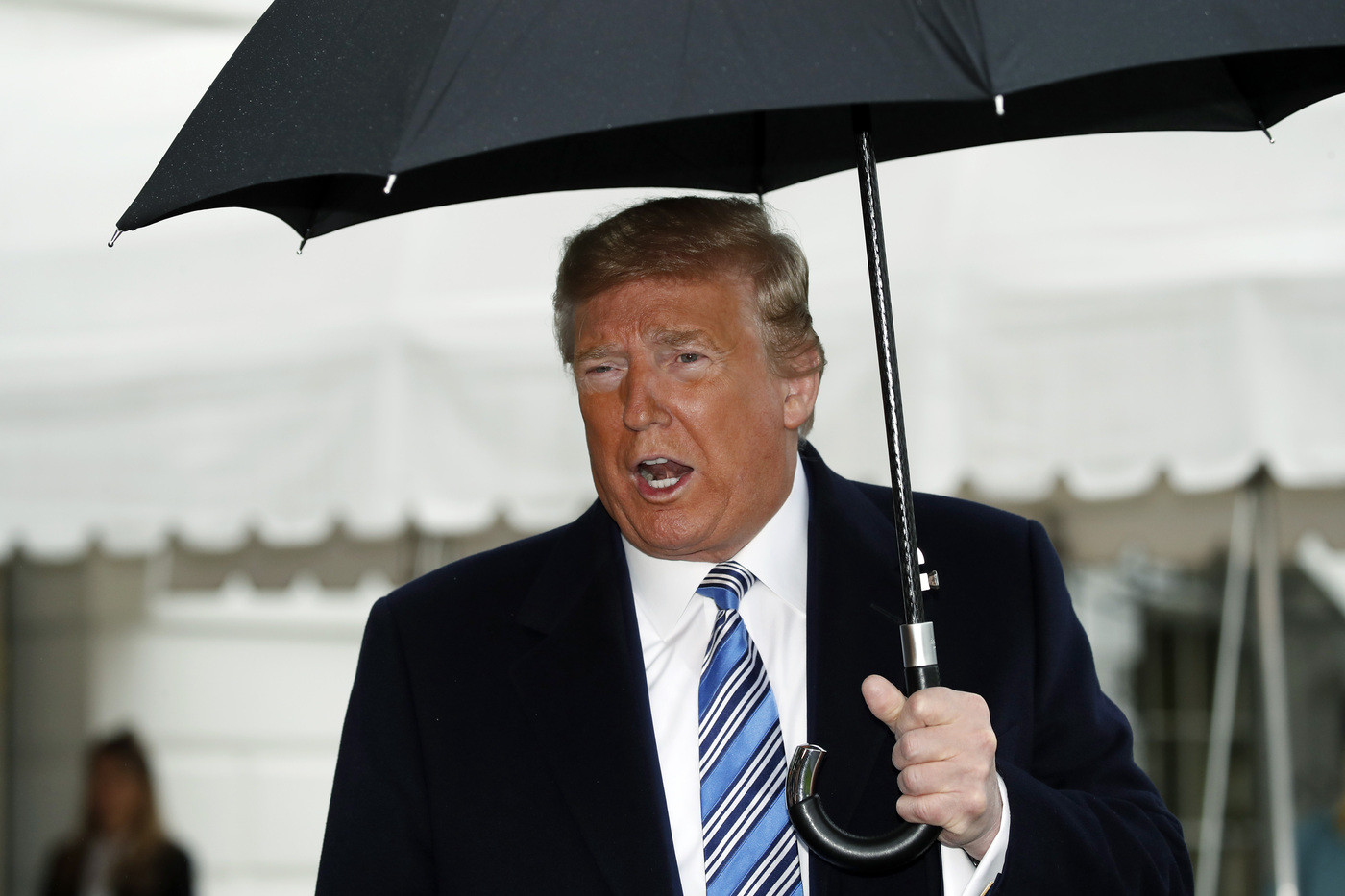 Coronavirus, il presidente Usa Trump: “Non necessaria quarantena a New York”