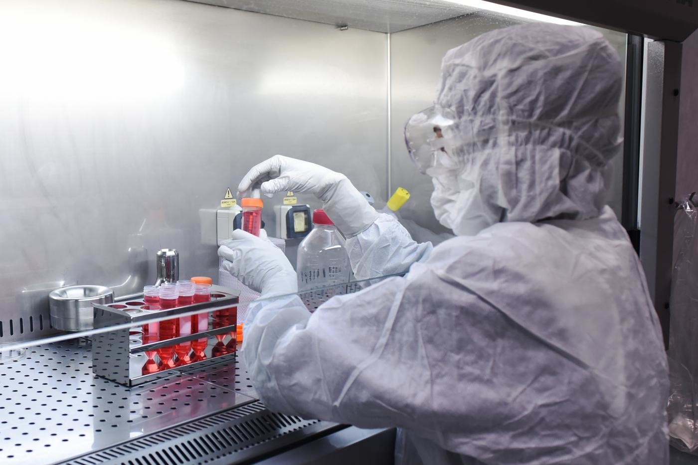 Coronavirus e farmaci, Iss: “Attenzioni a fake news e fai da te”