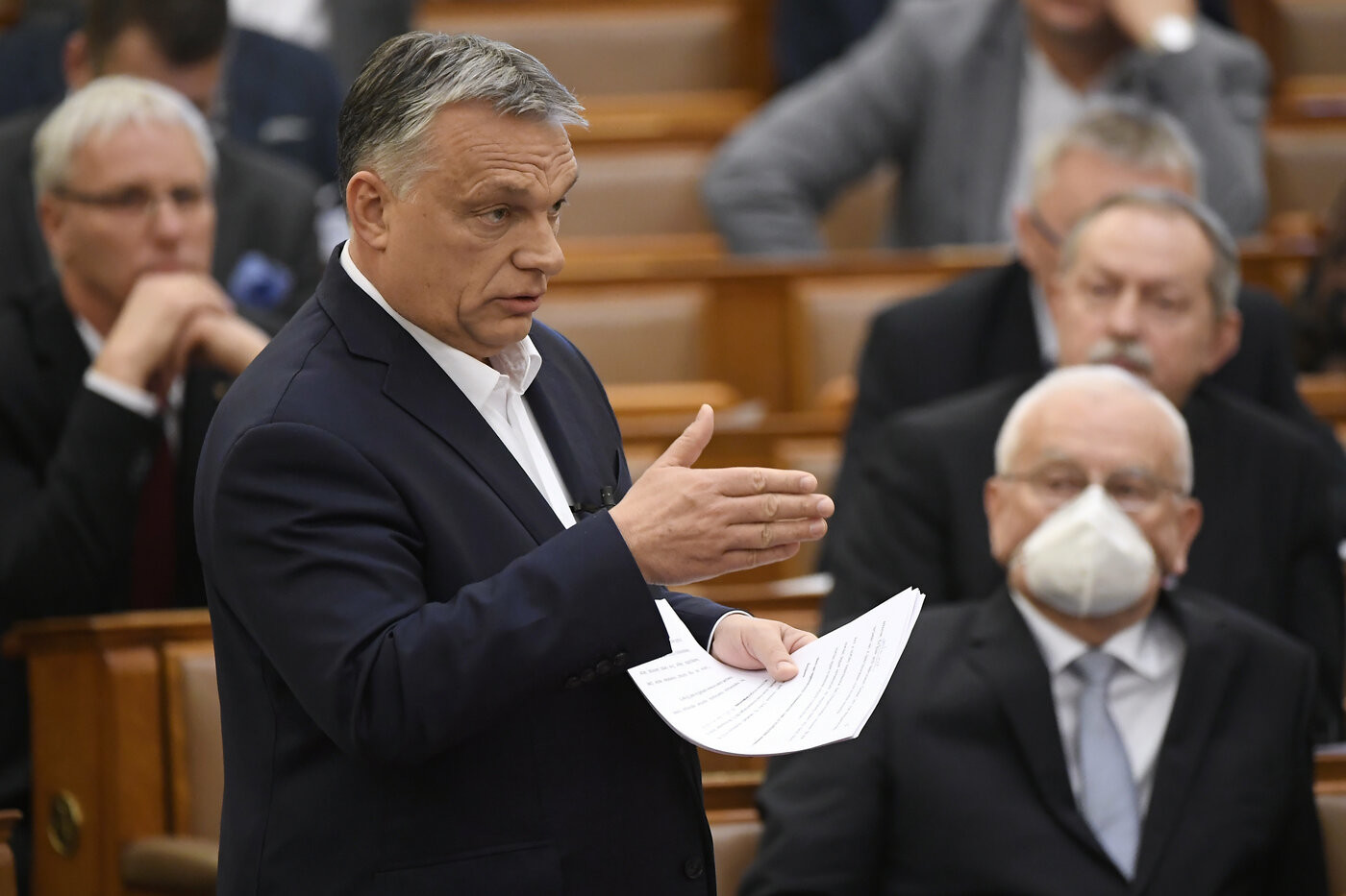 Coronavirus, da Parlamento Ungheria pieni poteri a Orban
