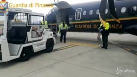 Coronavirus, la Gdf trasporta materiale medico in Valle d’Aosta