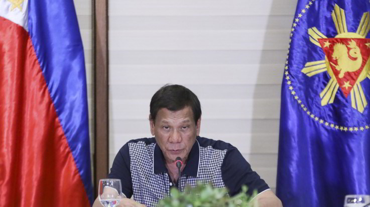 Coronavirus, nelle Filippine il presidente Duterte ordina di sparare a chi viola le misure