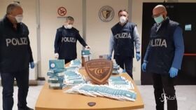 Coronavirus: vendeva falsi test, chiuso sito internet a Napoli