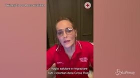 Coronavirus, Sharon Stone ringrazia commossa la Croce rossa italiana: “Sono orgogliosa di voi”