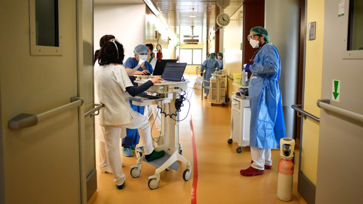 Numero decessi più basso dal 19 marzo. Iss: Discesa iniziata. Vietato abbassare la guardia