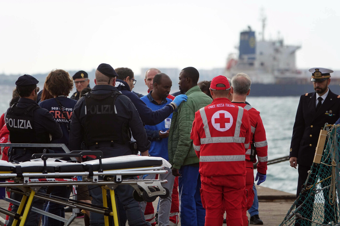 Migranti, decreto del governo chiude i porti italiani per soccorsi