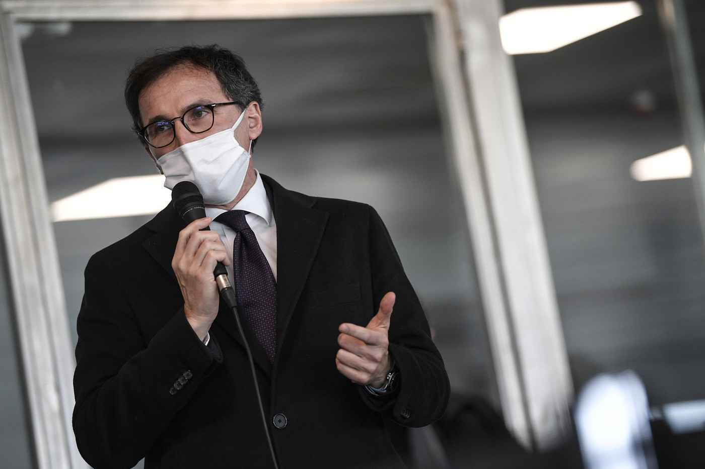 Coronavirus, Boccia risponde a Confindustria:  “Con salute a rischio, non c’è sviluppo”