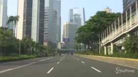 Coronavirus, giro di vite nella capitale dell’Indonesia Jakarta