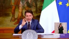 Coronavirus, Conte attacca Salvini e Meloni: “Da loro falsità sul Mes, indeboliscono l’Italia”