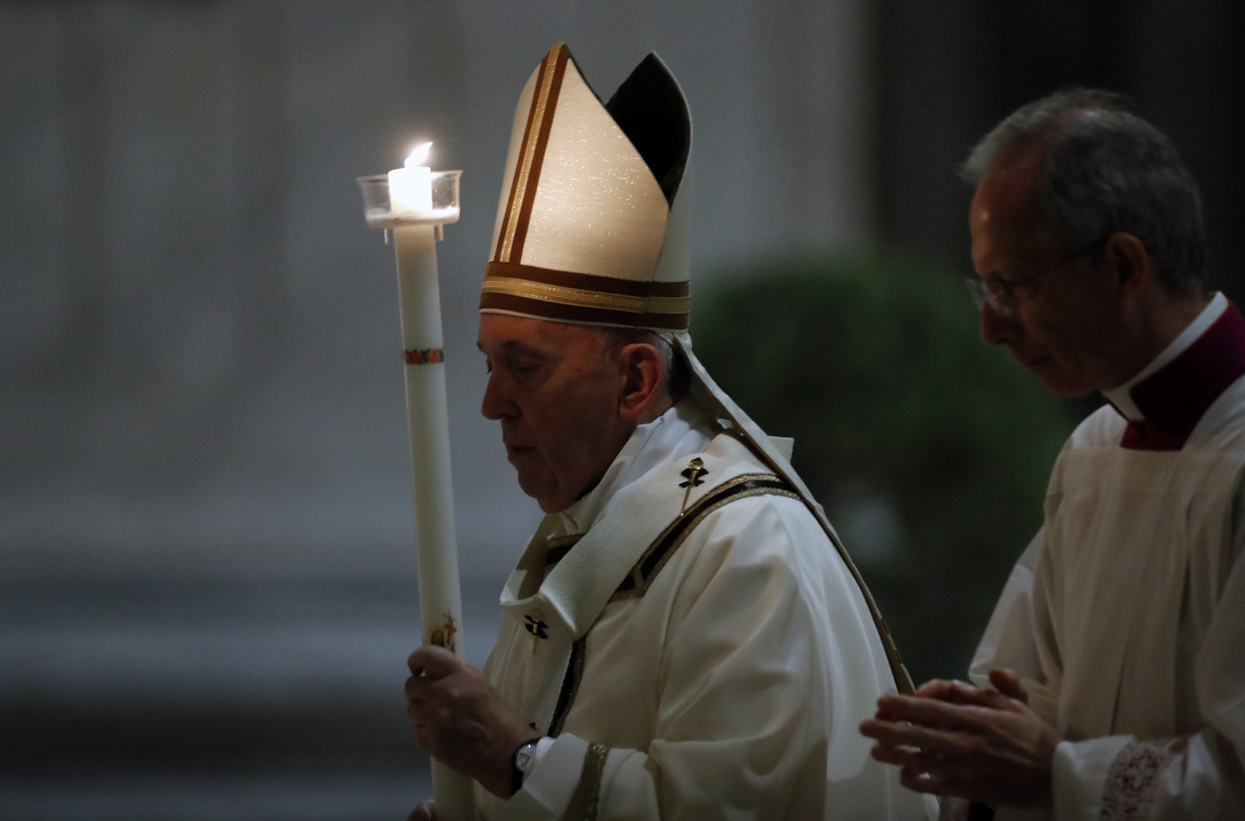 La veglia del Papa nella Basilica deserta: “Non cediamo alla rassegnazione”