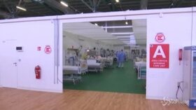 Coronavirus, Bergamo: medici russi al lavoro nell’ospedale di campo allestito dagli alpini