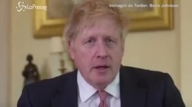 Coronavirus, Johnson pubblica video-messaggio: “NHS mi ha salvato vita”