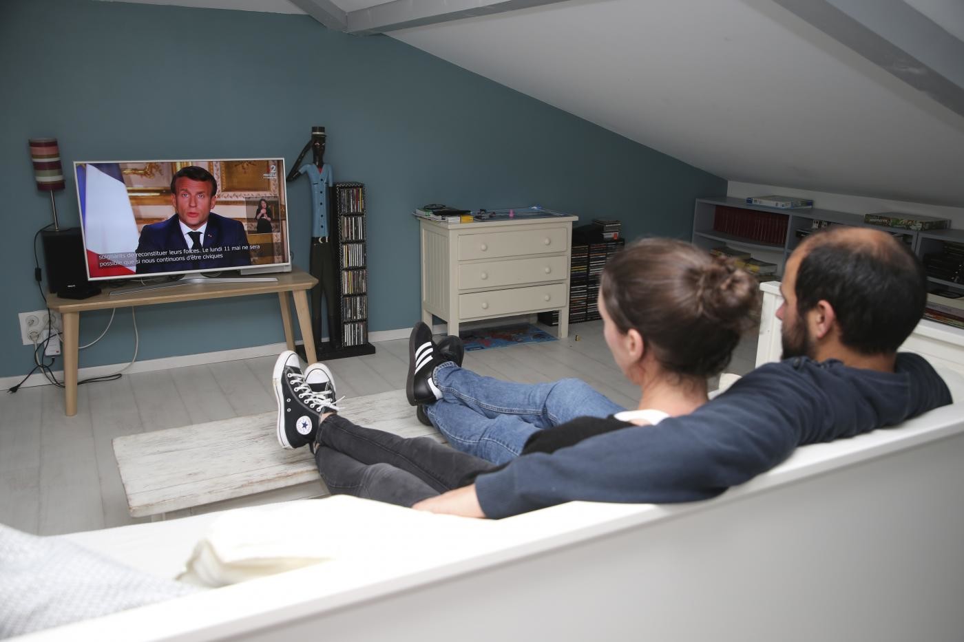 La Francia prolunga il lockdown fino all’11 maggio. Macron ammette falle nel sistema