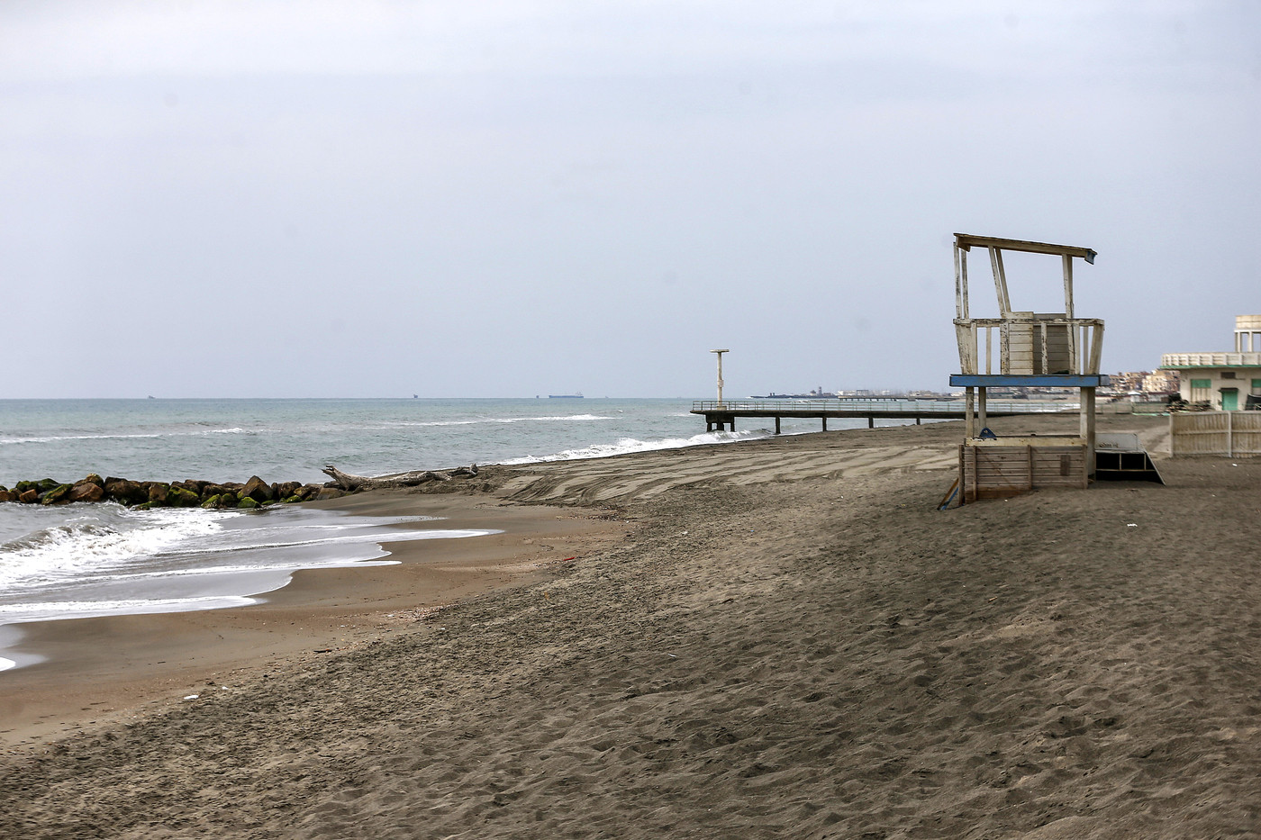 Coronavirus, Estate senza spiaggia: Cancellata 1 prenotazione su 3