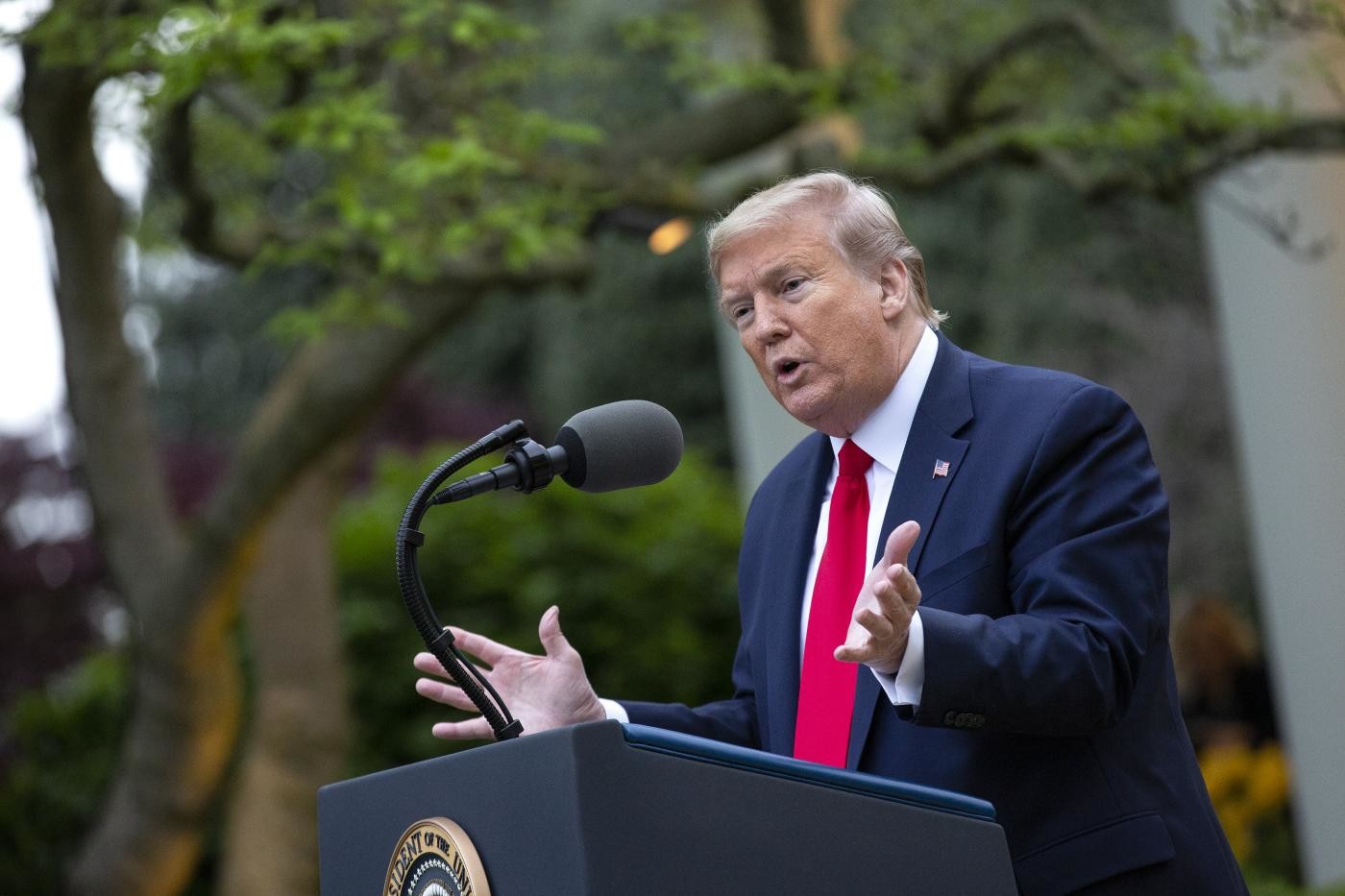 Coronavirus, Trump accusa l’OMS e taglia i fondi all’agenzia dell’ONU per la salute
