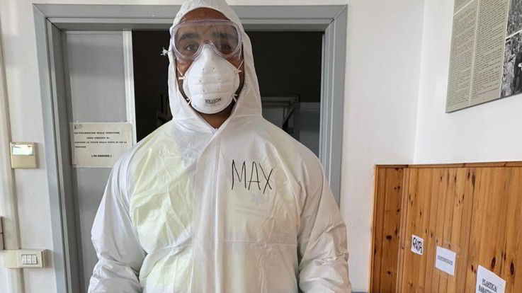 Coronavirus, Mbandà volontario sulle ambulanze: "Spero di essere un esempio"