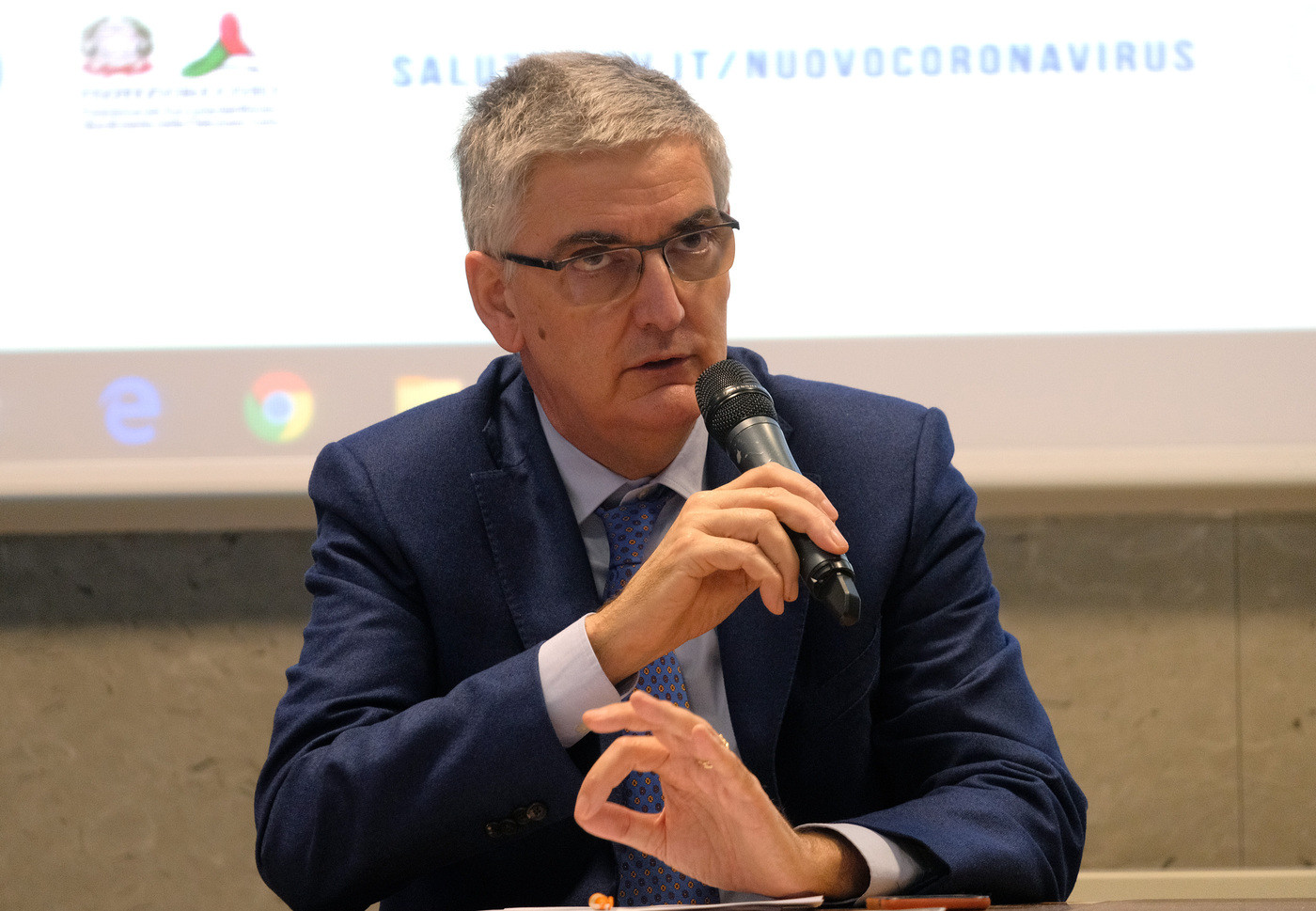 Coronavirus, Iss: Curva dei contagi in fase di calo