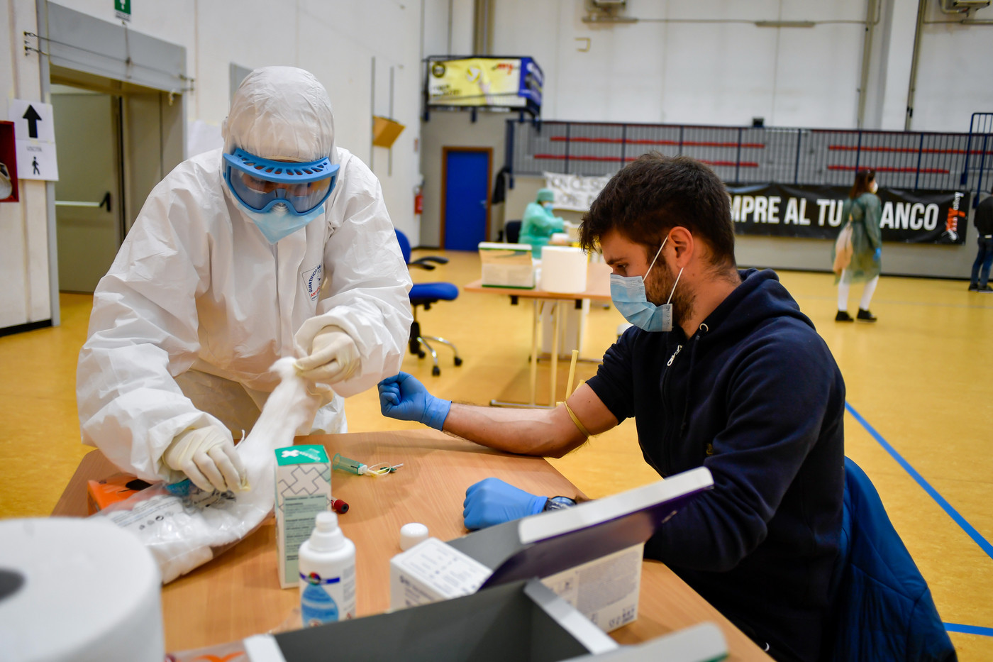 Coronavirus, La fine dei contagi in Lombradia e Marche non prima di fine giugno