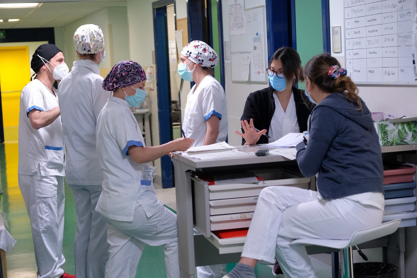 Coronavirus, in calo per la prima volta gli attualmente positivi