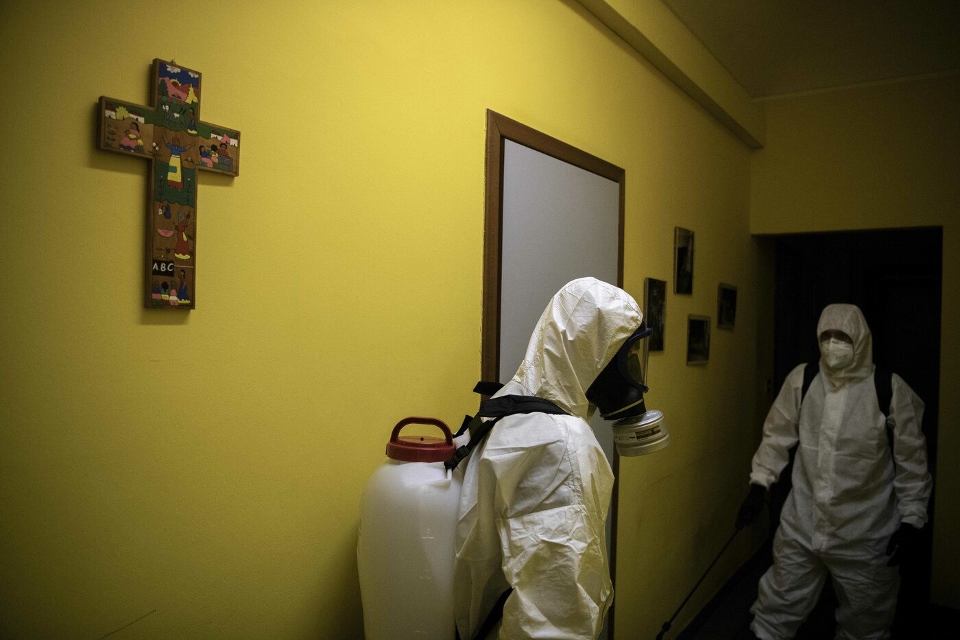 Coronavirus Torino, l’esercito sanifica le strutture ricettive per senzatetto