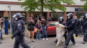 Coronavirus: a Berlino 1.000 persone protestano contro il lockdown, tensioni con la polizia