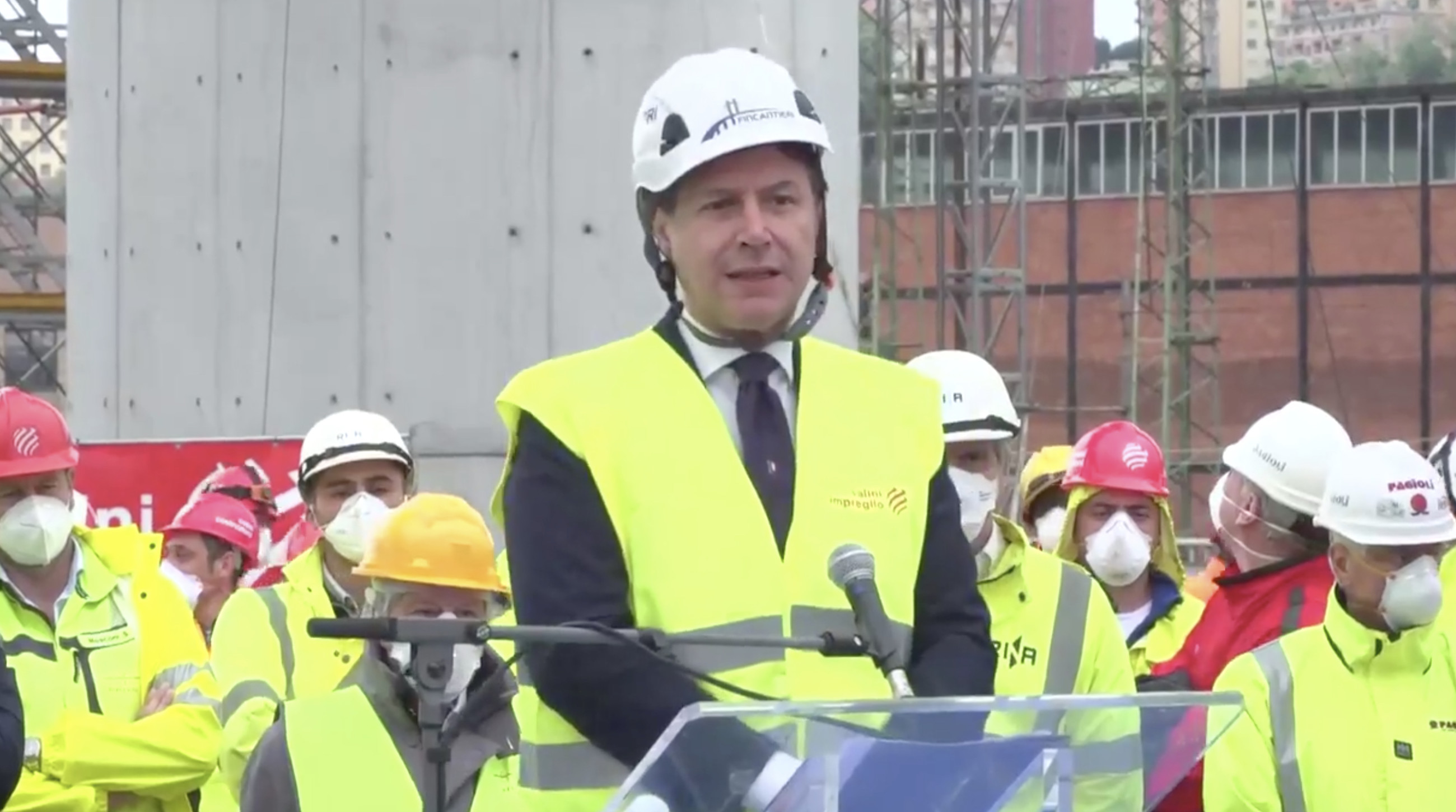 Nuovo Ponte di Genova, varo concluso. Conte: modello per l’Italia intera