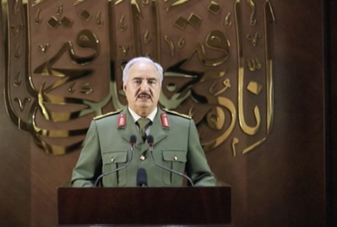 Libia, la Ue in allarme per il ‘golpe’ di Haftar: “Inaccettabile”