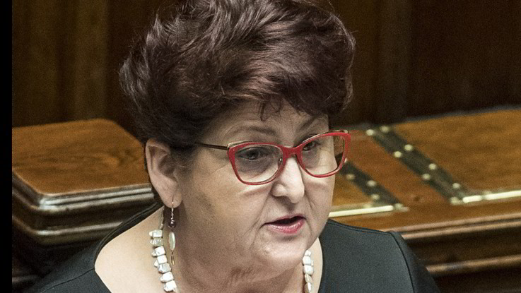 Bellanova: “Regolarizziamo i migranti. Sono braccianti e colf”