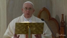 Coronavirus, il Papa prega per i giornalisti