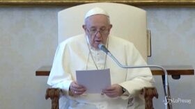 Papa: “Migranti sfruttati nelle campagne, rispettare dignità persona”