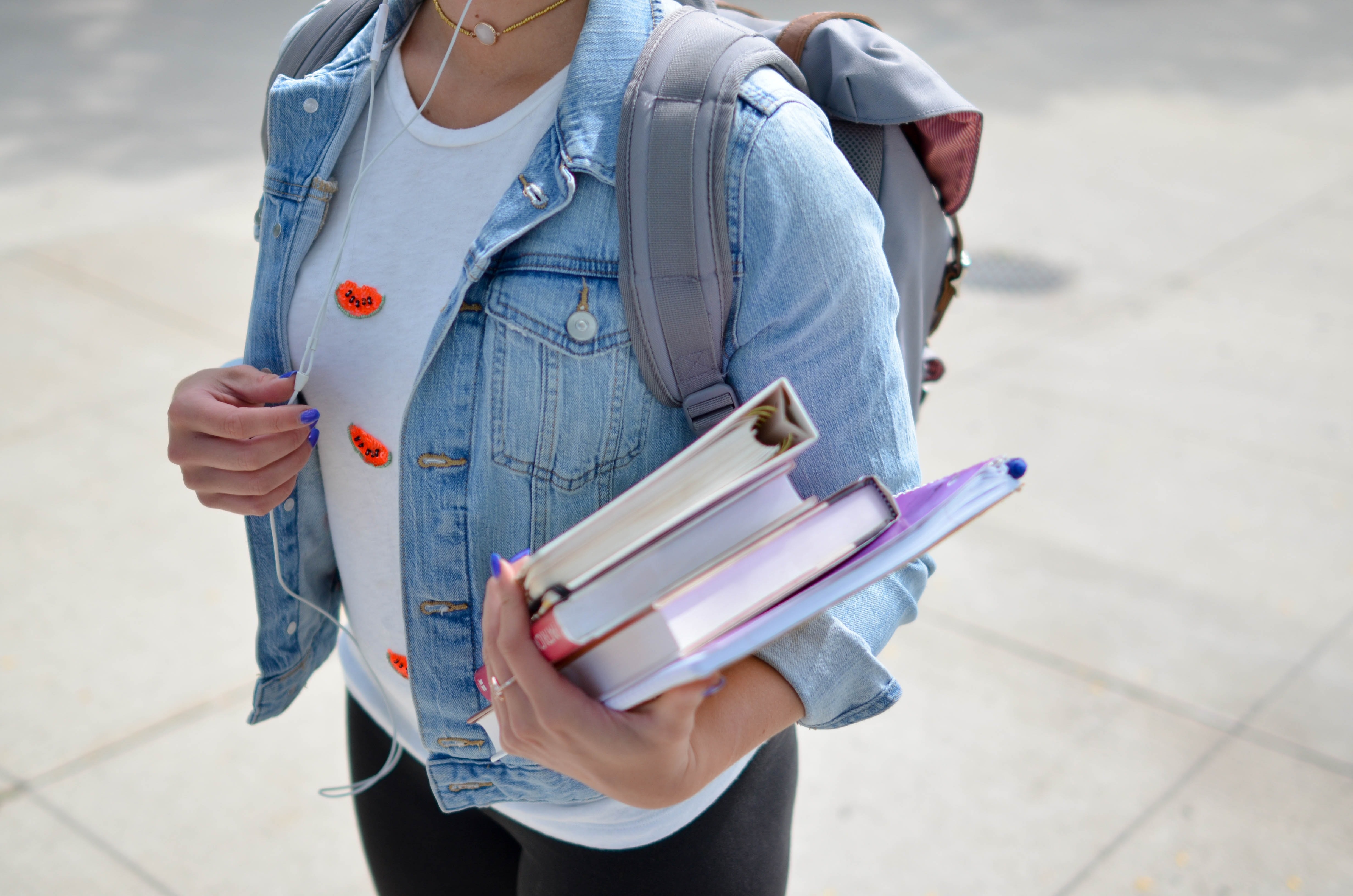 Scuola, tesina alle medie e orale in presenza alla maturità. Pronte le ordinanze del Miur