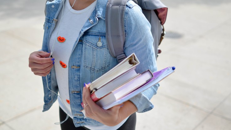 Scuola, tesina alle medie e orale in presenza alla maturità. Pronte le ordinanze del Miur