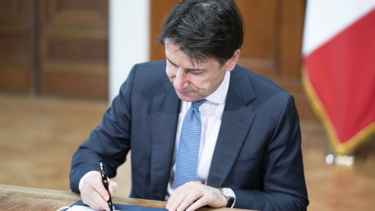 Decreto rilancio, asse M5S-Pd contro condono. Conte rassicura su Cig: Misure semplificate