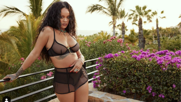 Rihanna splendida in lingerie di pizzo, sexy selvaggia