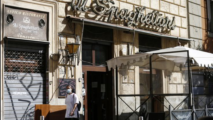Ristoratori e baristi: regole inapplicabili e confuse, a rischio 1,2 milioni di posti lavoro