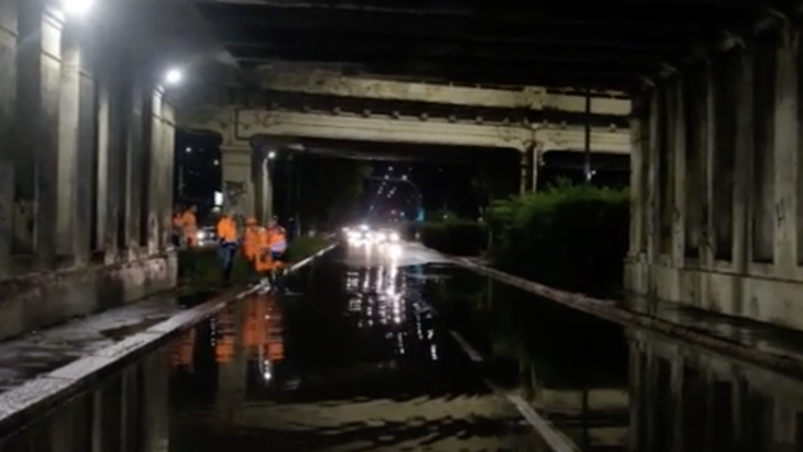 Maltempo, nubifragio su Milano. Allagamenti e disagi nella notte