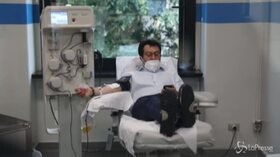 Milano: Salvini dona il plasma all’Avis