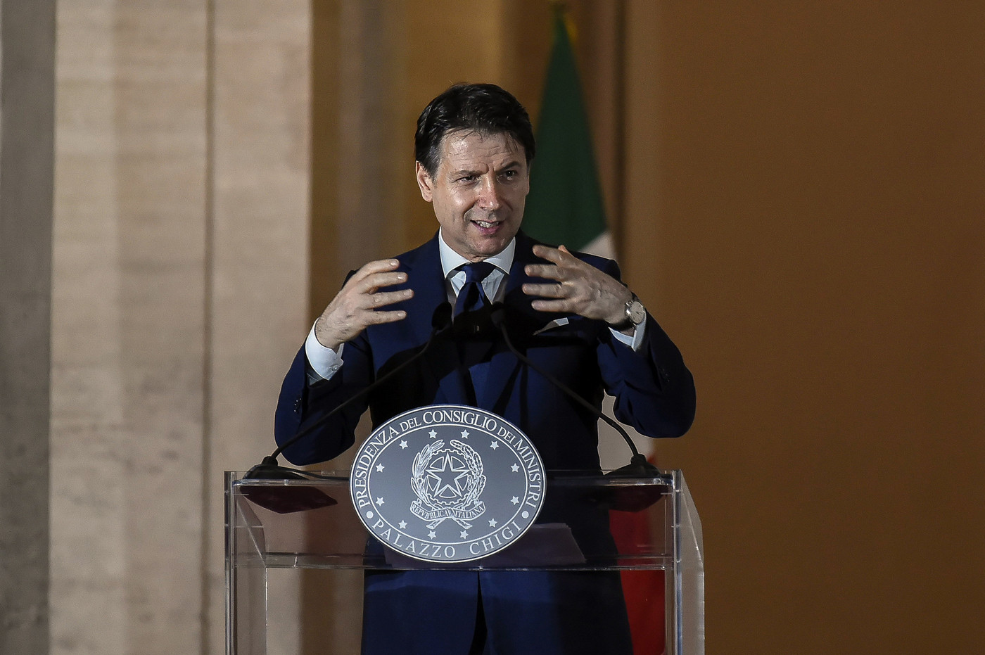 Conte: Rischio calcolato, da lunedì si riparte. Basta autocertificazioni