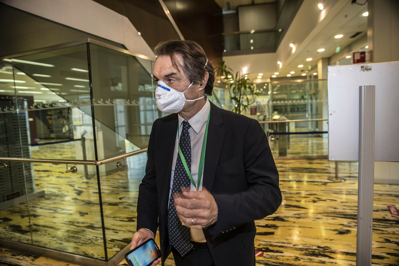 Lombardia, Fontana: Ripartiamo ma siamo cauti. Pronti a richiudere tutto